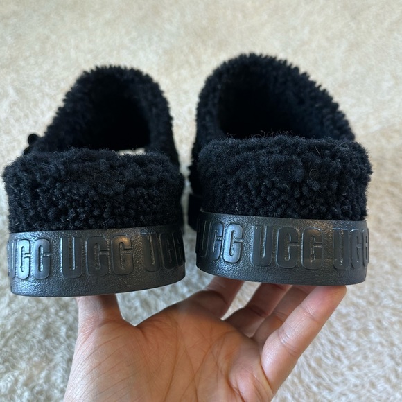 UGG Fluffita Black Platform Sandal size 9 - Picture 5 of 10